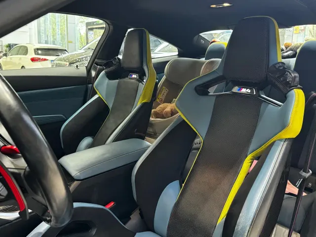 BMW M4 — Фото автомобиля 8