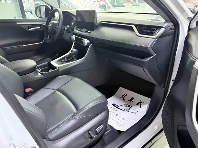 Toyota Wildlander — Фото автомобиля 20