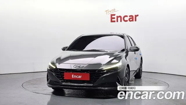 Hyundai AVANTE Avante (CN7) — Фото автомобиля 3