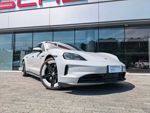 Фотография автомобиля — Porsche Taycan