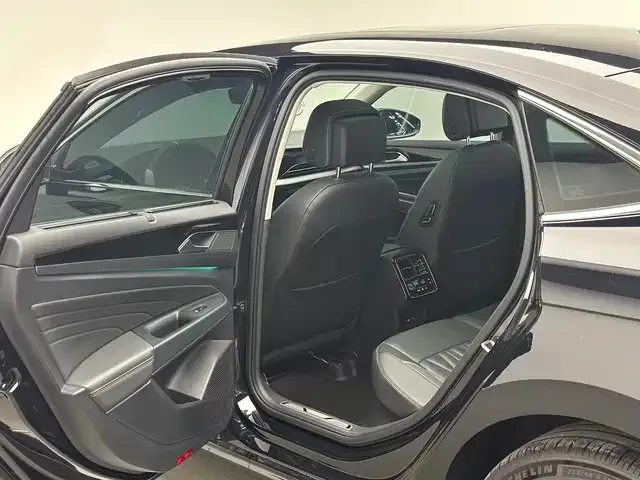 Volkswagen Passat — Фото автомобиля 9
