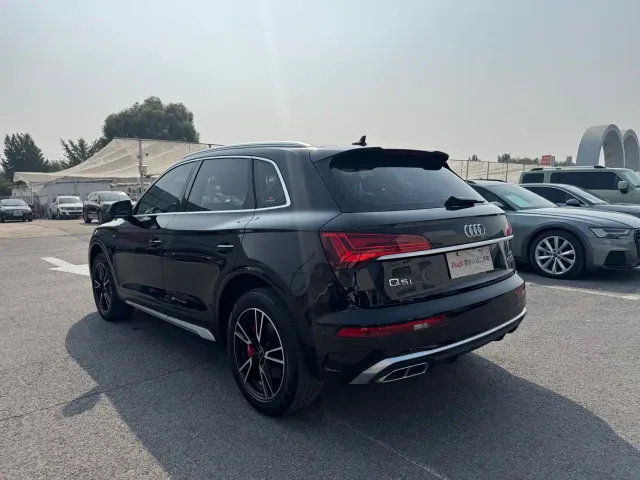 Audi Q5L — Фото автомобиля 7