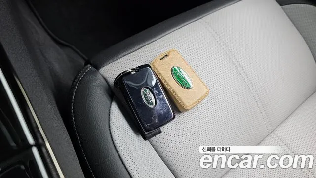 Land Rover Range Rover Velar — Фото автомобиля 28