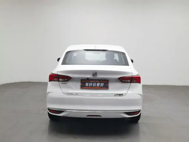 Buick Verano — Фото автомобиля 4