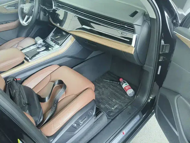Audi Q7 — Фото автомобиля 13