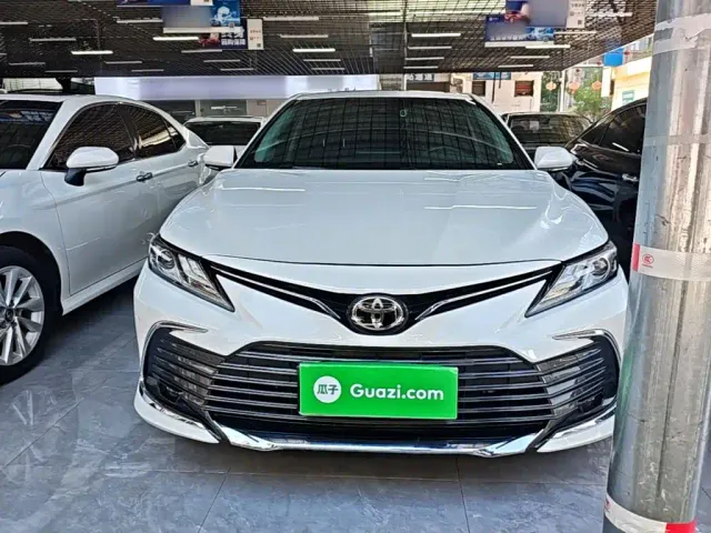 Toyota Camry — Фото автомобиля 2
