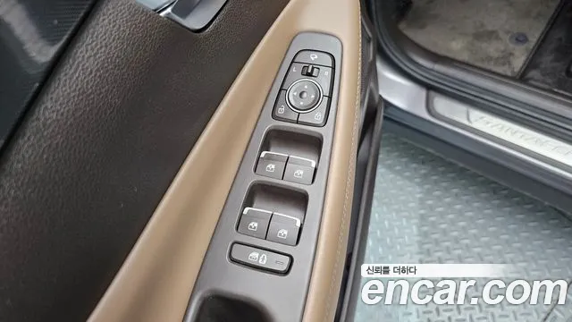 Hyundai Santafe — Фото автомобиля 17