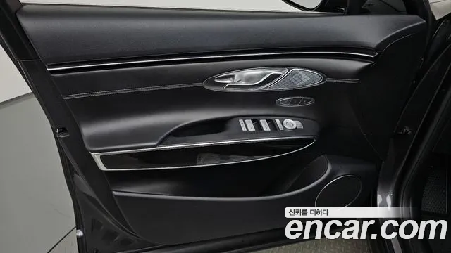 Genesis GV70 2.5T Бензин 2WD — Фото автомобиля 20