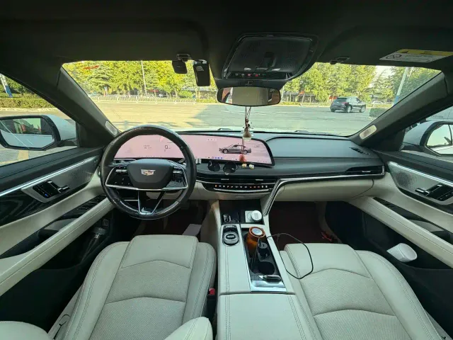 Cadillac CT6 — Фото автомобиля 12