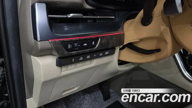 Kia Canival Carnival 4 поколение Бензин 4 места Hi-Limousine — Фото автомобиля 21