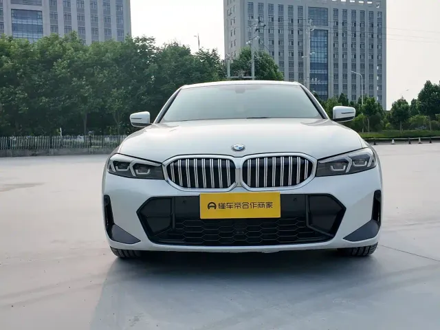 BMW 3 Series — Фото автомобиля 2