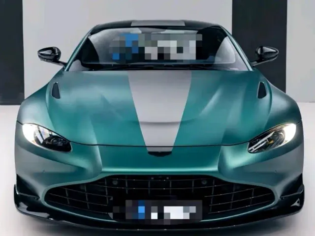 Aston Martin V8 Vantage 2020 4.0T V8 Coupe — Фото автомобиля 3