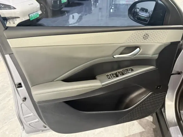 BYD Qin PLUS — Фото автомобиля 21