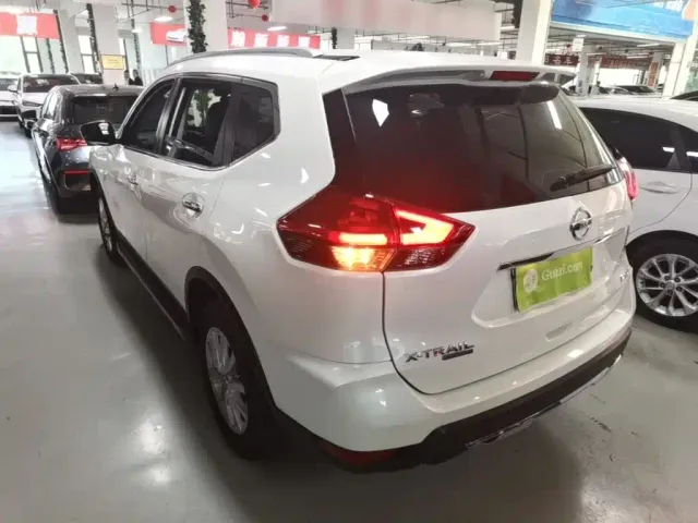Nissan X-Trail — Фото автомобиля 4