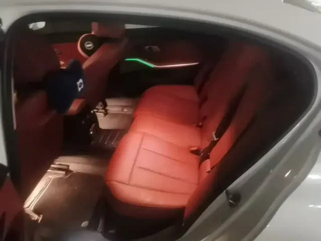 BMW 3 Series — Фото автомобиля 20