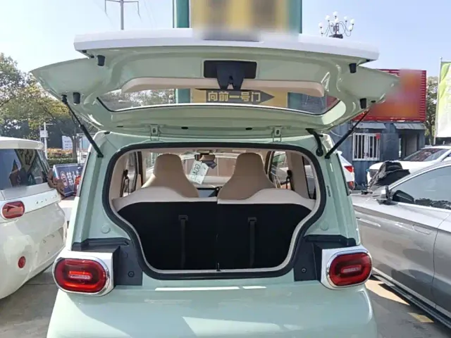 Wuling Hongguang Mini EV — Фото автомобиля 18