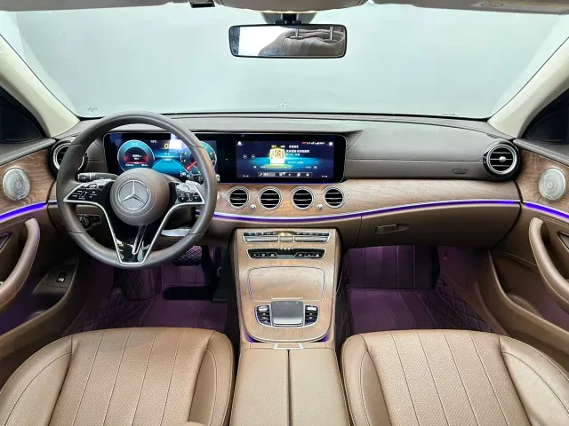 Mercedes-Benz E-Class — Фото автомобиля 5
