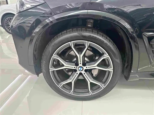 BMW X5 — Фото автомобиля 4