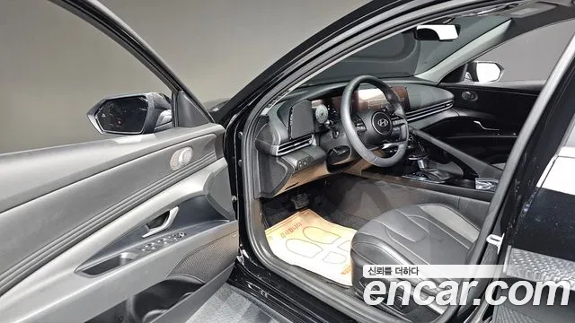 Hyundai Avante CN7 — Фото автомобиля 15