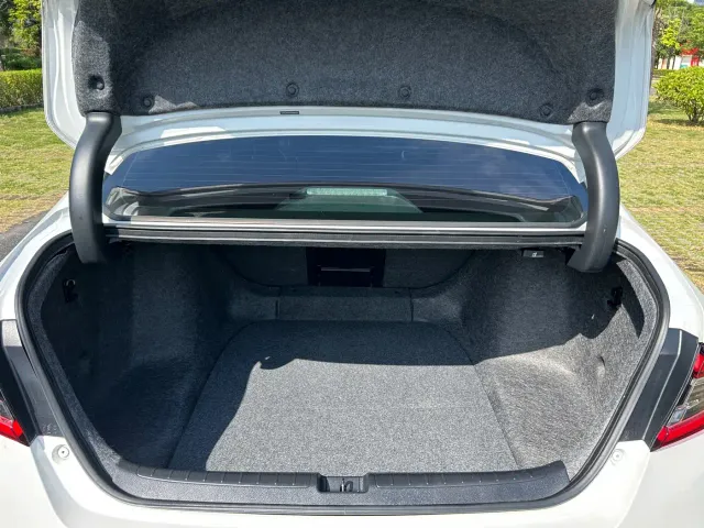 Honda Accord — Фото автомобиля 12