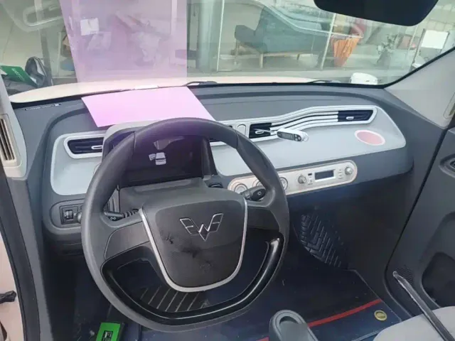 Wuling Hongguang Mini EV — Фото автомобиля 9
