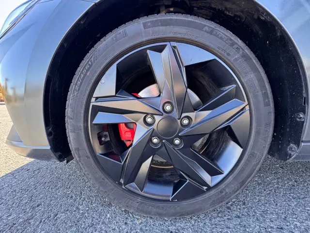 Hyundai Elantra — Фото автомобиля 19