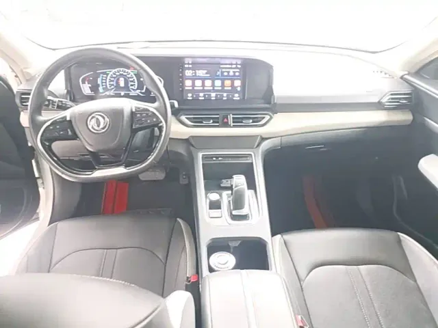 Dongfeng Fengshen E70 — Фото автомобиля 5