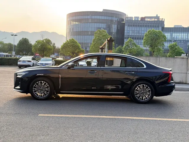Hongqi H5 — Фото автомобиля 7