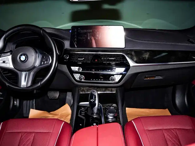 BMW 5 Series — Фото автомобиля 15