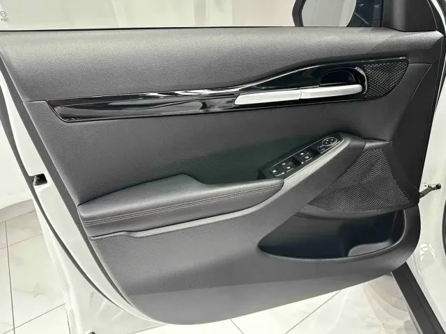 Kia Seltos — Фото автомобиля 9