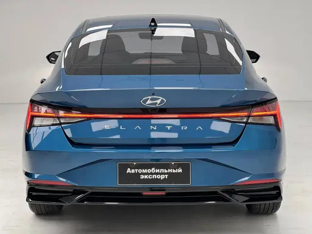 Hyundai Elantra — Фото автомобиля 8