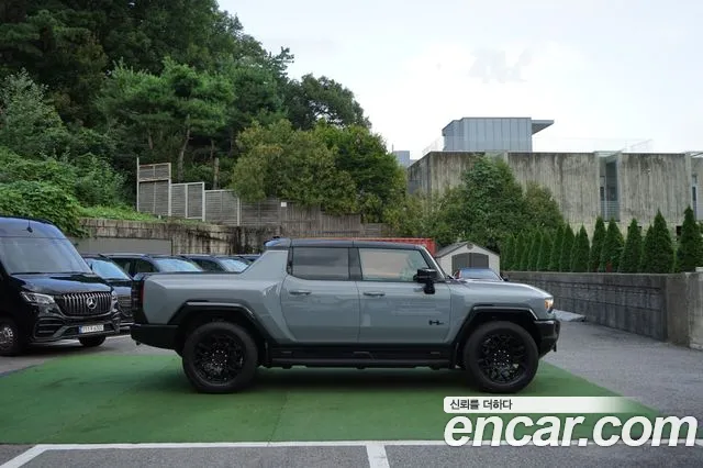 GMC Hummer EV — Фото автомобиля 4