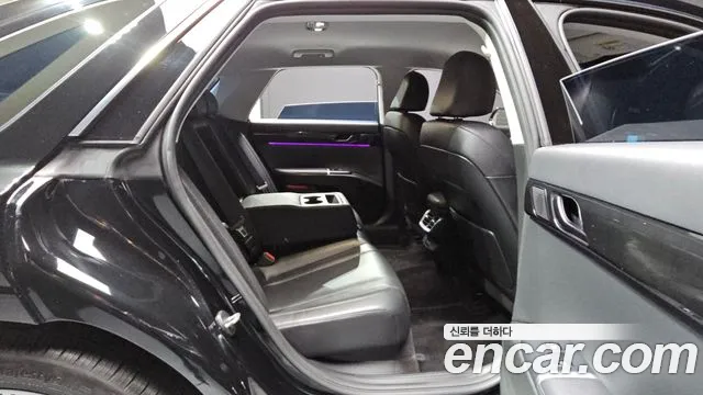 Hyundai Grandeur GN7 — Фото автомобиля 18