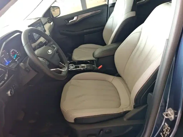 Ford Escape — Фото автомобиля 10