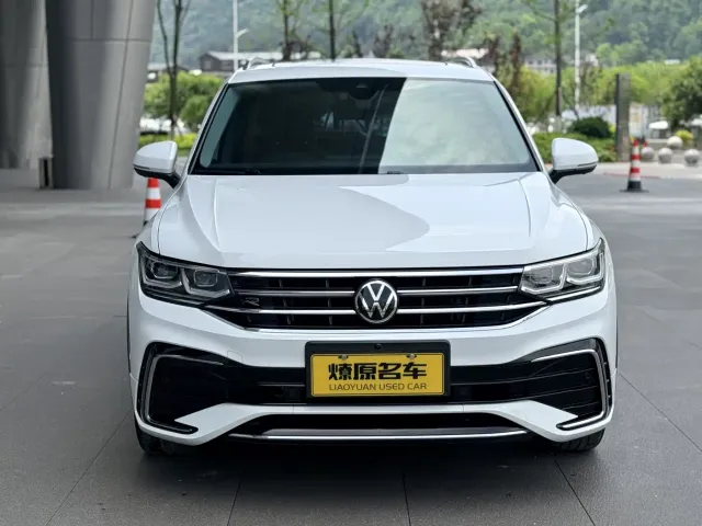 Volkswagen Tiguan L — Фото автомобиля 2