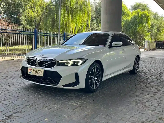 Фотография автомобиля — BMW 3 Series