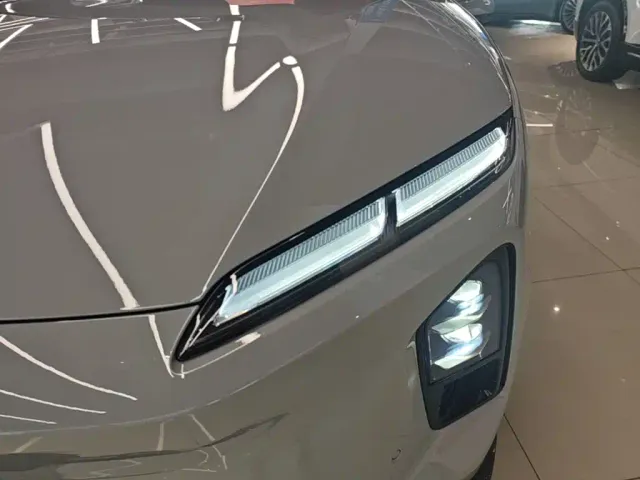 Nio ES6 — Фото автомобиля 23