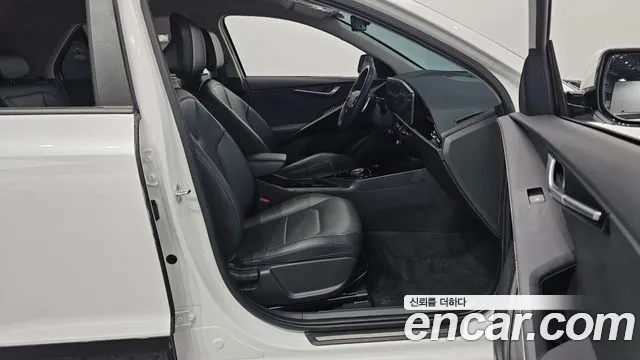 Kia Niro The All New — Фото автомобиля 16