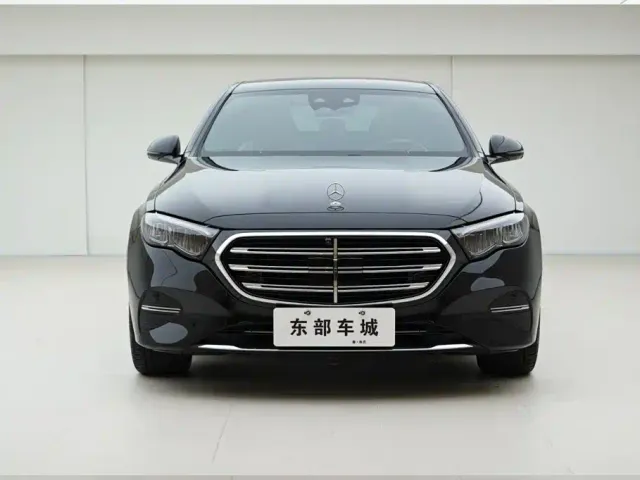 Mercedes-Benz E-Class — Фото автомобиля 2