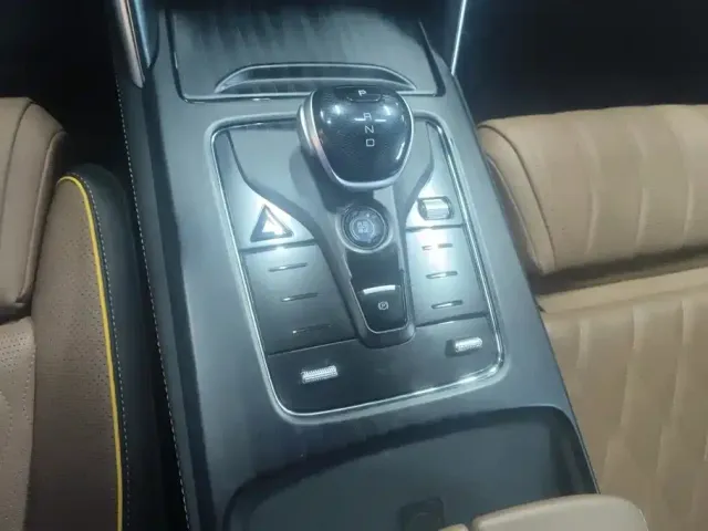 BYD Tang New Energy 2021 DM-i 112KM Honor — Фото автомобиля 16