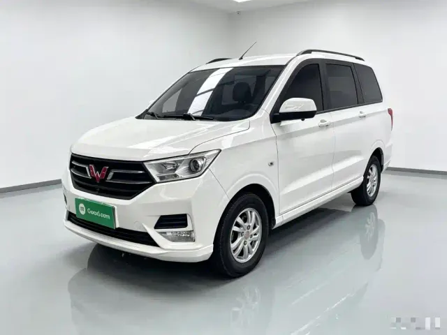 Фотография автомобиля — Wuling Hongguang
