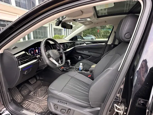 Volkswagen Passat — Фото автомобиля 11
