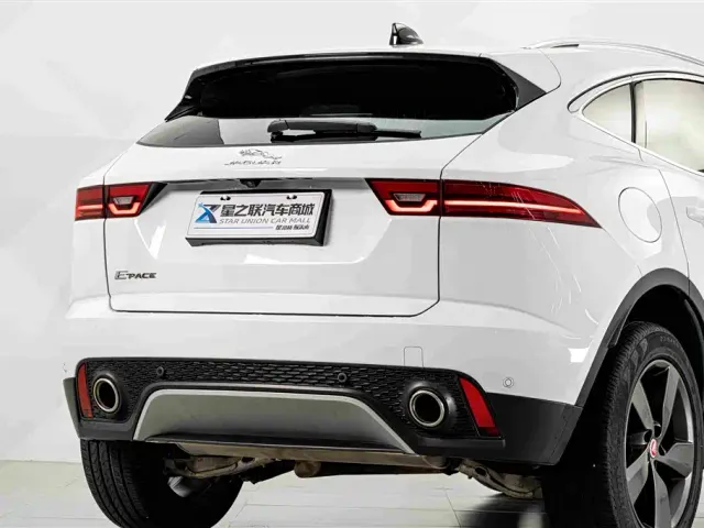 Jaguar E-PACE — Фото автомобиля 7