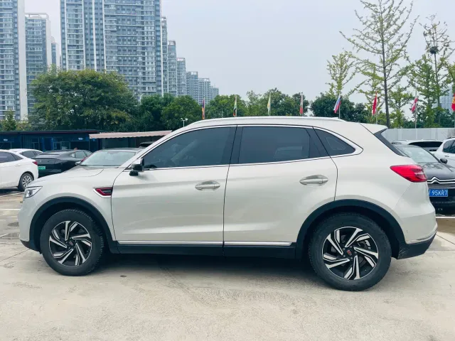 Hongqi HS5 — Фото автомобиля 4