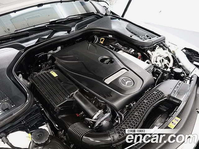 Mercedes-Benz E-Class — Фото автомобиля 6