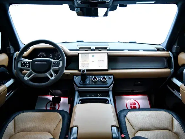 Land Rover Defender — Фото автомобиля 14