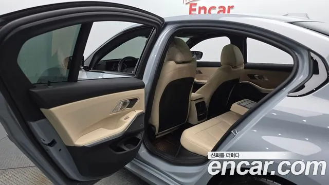 BMW 3-Series 3 серия (G20) 320i M Sport — Фото автомобиля 20