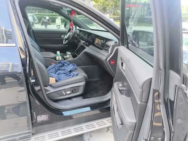 Li Auto Li ONE 2021 Extended Range 6-Seater — Фото автомобиля 13