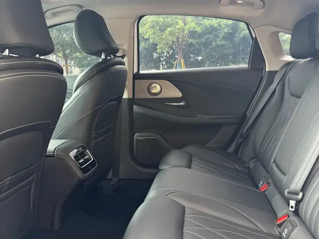 Chery Arrizo 8 — Фото автомобиля 6
