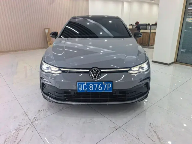 Volkswagen Golf — Фото автомобиля 2